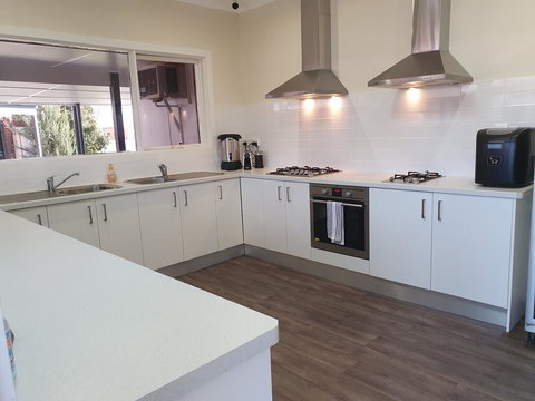 Black Sheep Motel Goulburn - Perth Resorts 1