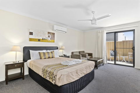 Blackwater Central Motel - Perth Resorts 0