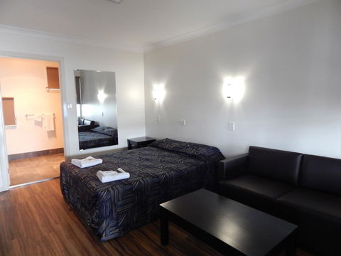 Blackwater Hotel Motel - Perth Resorts 2