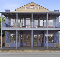Blue Rosella On Piper - Accommodation Perth