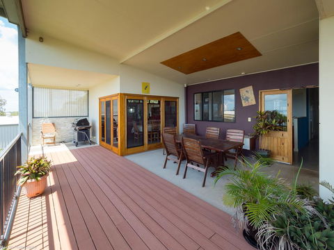 Blue Water Retreat - Upstairs - Accommodation Perth 0