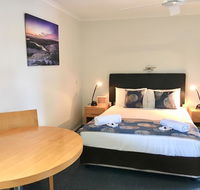 Blue Waters Motel - Perth Resorts
