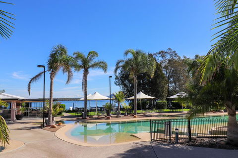 Bluewater Executive Villa In Raffertys Resort - Accommodation Perth 0