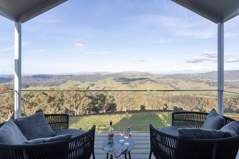 The Lookout By Mt Bellevue - Accommodation Perth 3
