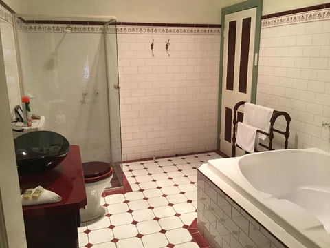 The OldDevonshire House - Perth Resorts 3
