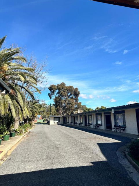 The Shamrock Hotel Balranald - Accommodation Perth 1