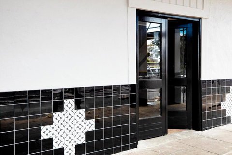 The Royal Hotel, Drouin - Accommodation Perth 3