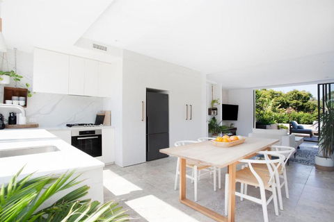 The Treehouse Penthouse - Accommodation Perth 0