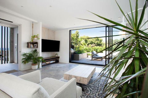 The Treehouse Penthouse - Accommodation Perth 2