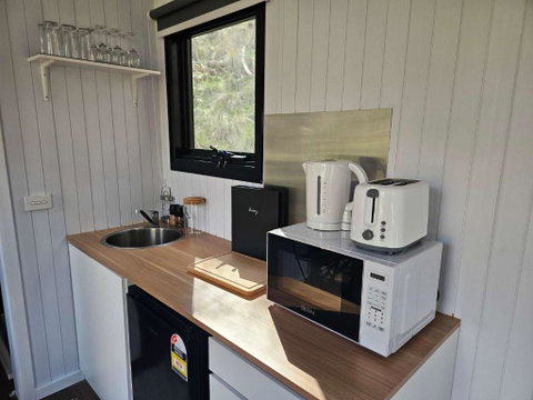 The Verge Of Nowhere Oak By Tiny Away - Accommodation Perth 1