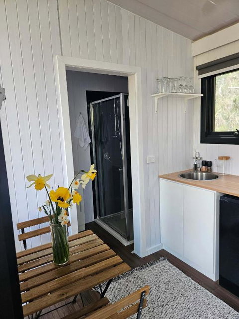 The Verge Of Nowhere Oak By Tiny Away - Accommodation Perth 3
