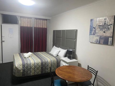Tollgate Motel - Accommodation Perth 2