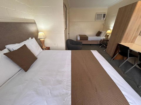 Warren Motor Inn - Accommodation Perth 3