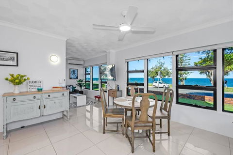 Waterfront Bliss In Margate - 30 Min From Brisbane - Accommodation Perth 0