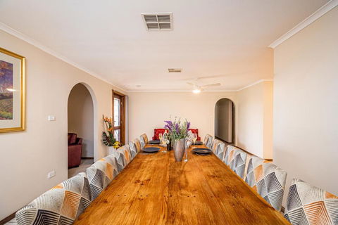 Watervale Hotel Guesthouse - Accommodation Perth 2