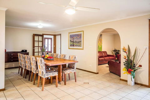 Watervale Hotel Guesthouse - Accommodation Perth 0