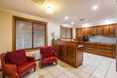 Watervale Hotel Guesthouse - Accommodation Perth 3