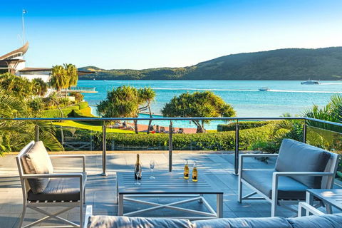 Yacht Club Villa 6 On Hamilton Island - Oceanviews, 2 X Buggies & Valet Service - Accommodation Perth 2