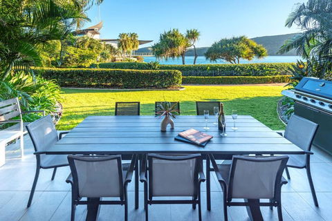Yacht Club Villa 6 On Hamilton Island - Oceanviews, 2 X Buggies & Valet Service - Accommodation Perth 1