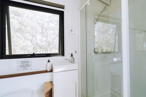 Willow Dale Farm By Tiny Away - Accommodation Perth 0