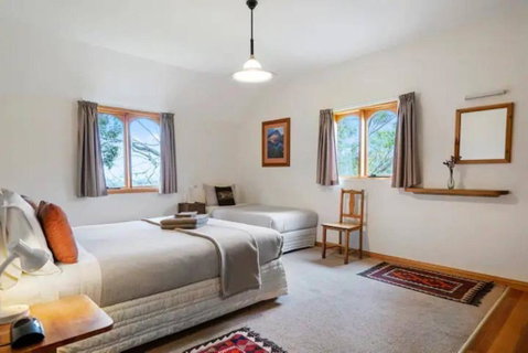Wine Loft - Cosy Country Retreat With Ocean Views - Accommodation Perth 2