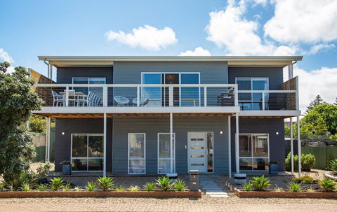 Xanadu - Aldinga Beach - C21 SouthCoast Holidays - Accommodation Perth 0