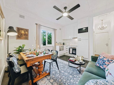XQ Collection Jaques La Maison - Accommodation Perth 1
