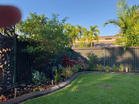 A Little Golf, A Refreshing Swim And A Lot Of Wine - Accommodation Perth 1