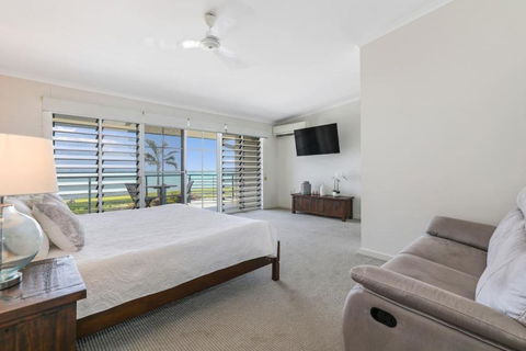 Absolute Beachfront Bliss-Best Location In Darwin - Accommodation Perth 0