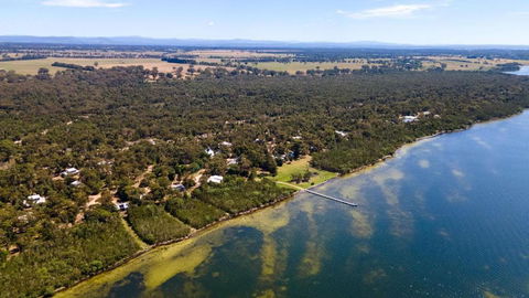 Amphion - Waterfront Retreat - Accommodation Perth 3