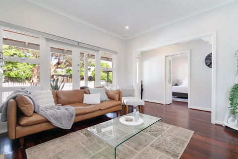 Guildford Cottage By Swan Bnb Management - Accommodation Perth 1