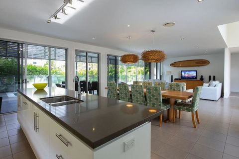 Yaroomba Beach House - Accommodation Perth 1