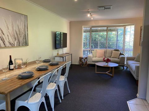 Yarra House - Comfortable 3 Bedroom Home Close To Everything! - Accommodation Perth 0