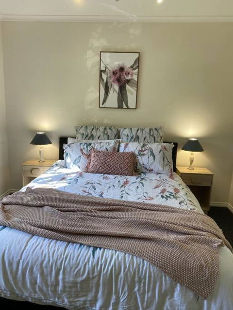 Yarra House - Comfortable 3 Bedroom Home Close To Everything! - Accommodation Perth 1