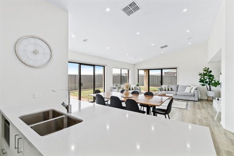 Yarrawonga Getaway - Accommodation Perth 2