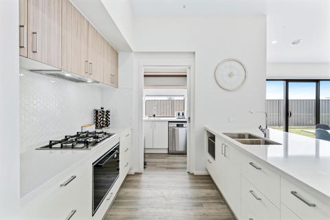 Yarrawonga Getaway - Accommodation Perth 3