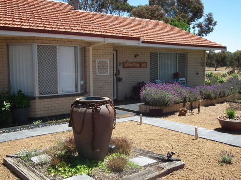 Yellow Gum Bed And Breakfast - Accommodation Perth 3