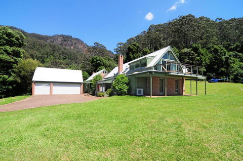 Yeola Lush Location With River Access - Accommodation Perth 2
