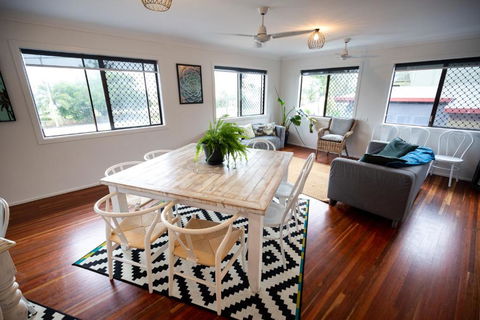 Yeppoon Beachhouse - Accommodation Perth 2