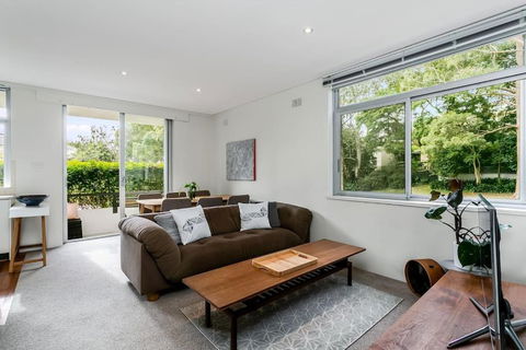 YNG03 - Cremorne - Young Street - Accommodation Perth 0