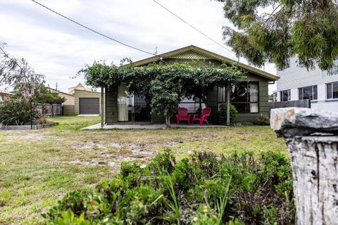 Yonder By The Bay - Accommodation Perth 0