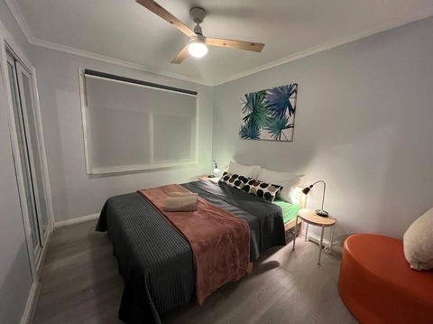 Yours 3 Bedrooms House - Granny Flat Close To Park - Accommodation Perth 2