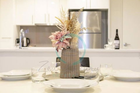 ZEN SUN CITY Cozy 2-BR/2-BA Ocean View Retreat - Accommodation Perth 0