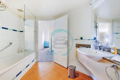 ZEN88 Esplanade: 3-BR Luxury Suite Near Waterfront - Perth Resorts 2