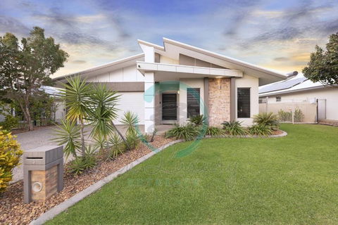 Zenhouse: 4BR Stylish Work/Family Home In Muirhead - Perth Resorts 0
