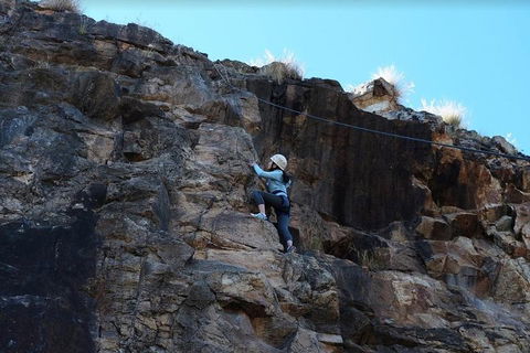 Rock Climbing At The Kangaroo Point Cliffs In Brisbane - Perth Resorts 5