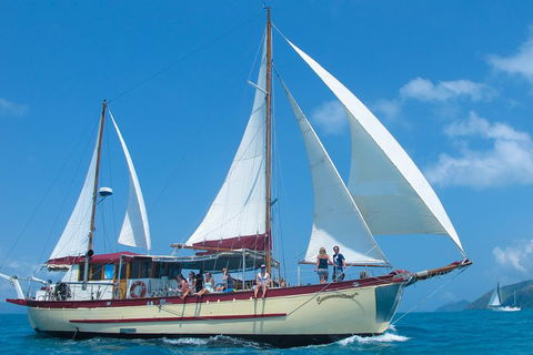 2-Day Whitsundays Sailing Adventure: Summertime - Accommodation Perth 1