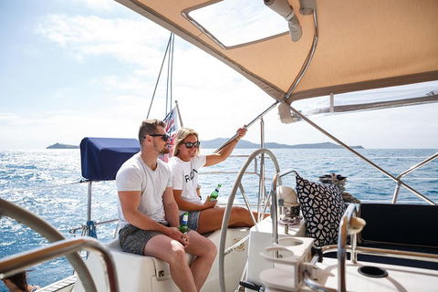 1-Night Whitsundays Private Charter Aboard Cruising Yacht Milady - Accommodation Perth 3