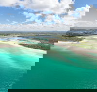 Deluxe Seaplane Tour Noosa to Glasshouse Adventure for 2 with Photobook - Accommodation Perth