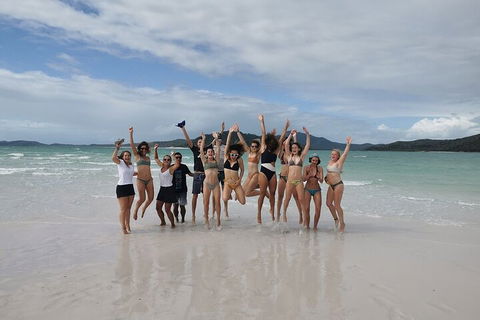 2-Night Whitsundays Sailing Cruise Incl. Whitehaven Beach & Great Barrier Reef - Accommodation Perth 4